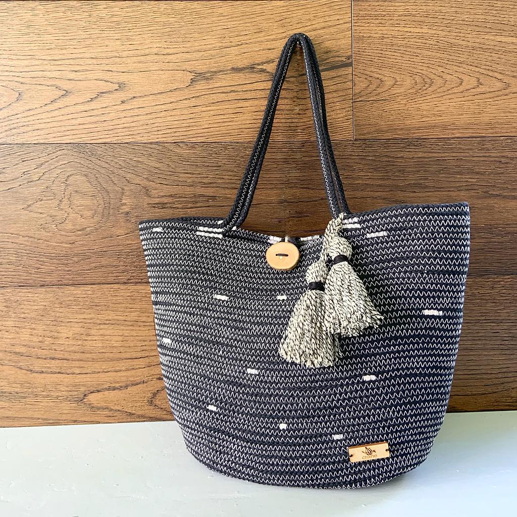 Chickadee Tote black
