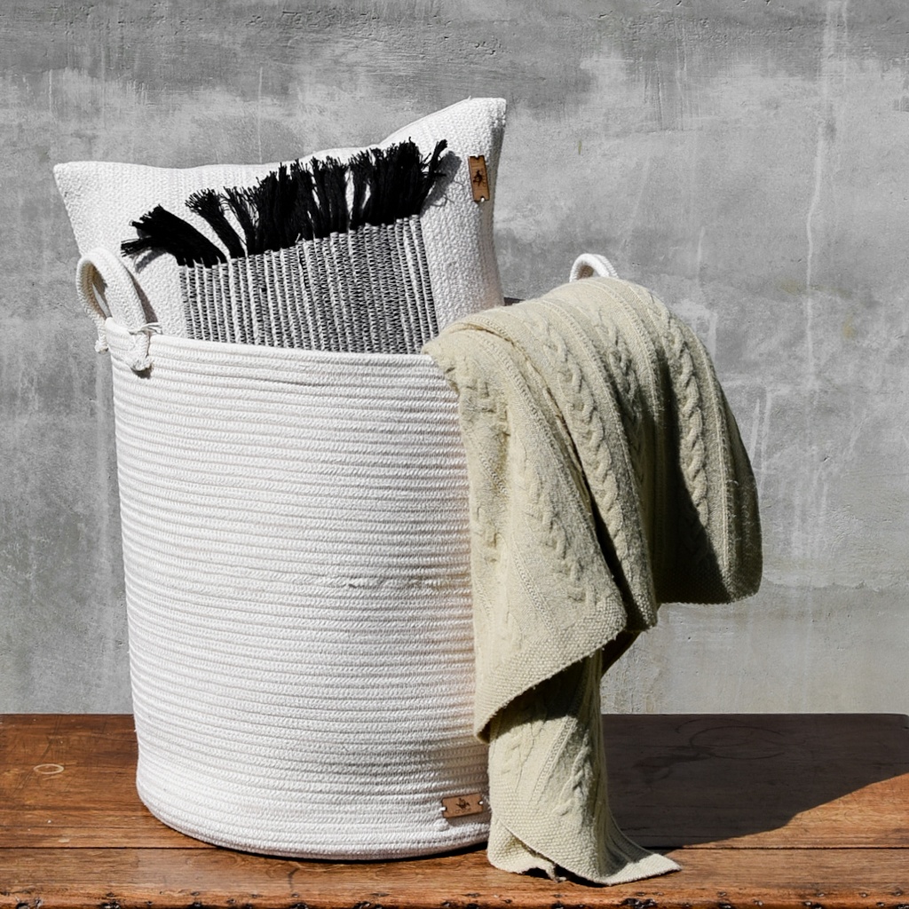 [R-01] Hamper (thicker cord)