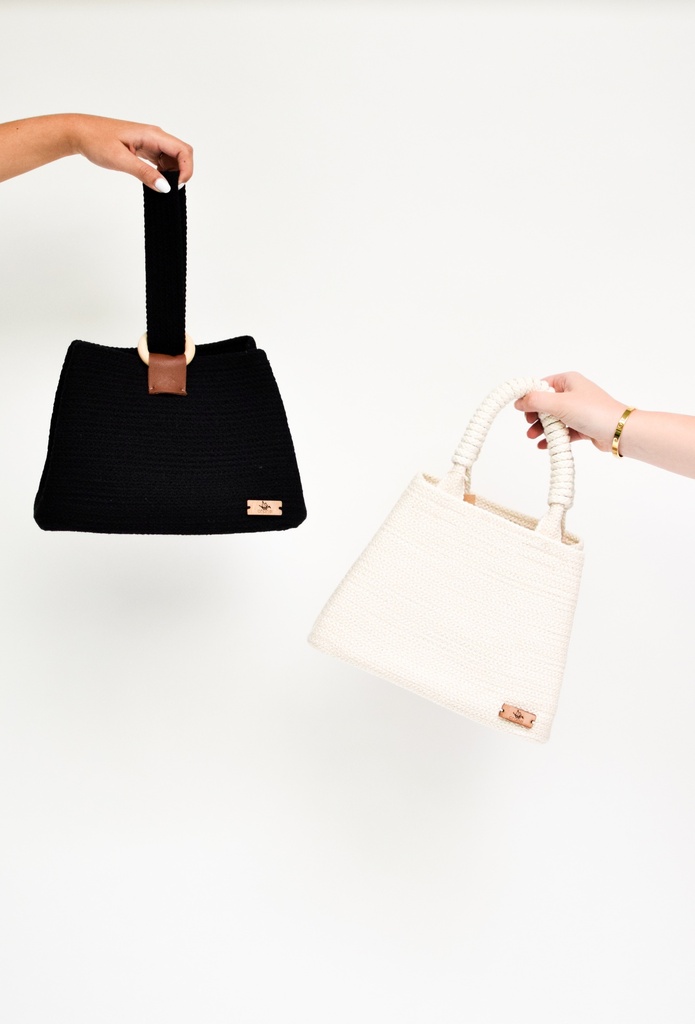 [H-60n] Asuncion Black Handbag